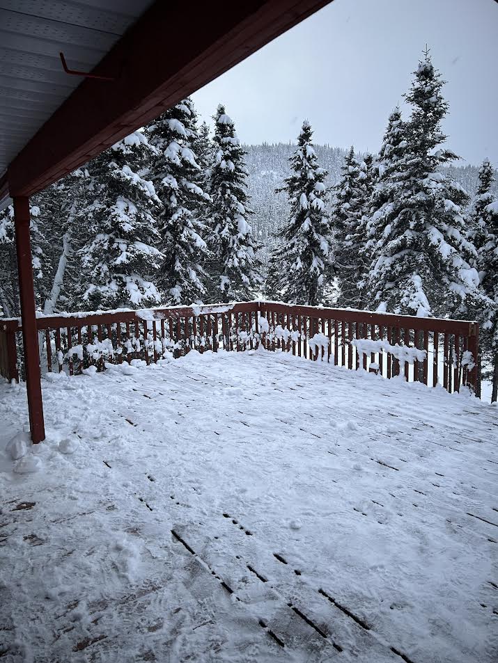 Terrasse dégagée après déneigement
